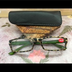 Cute little magnification glasses in +2.75